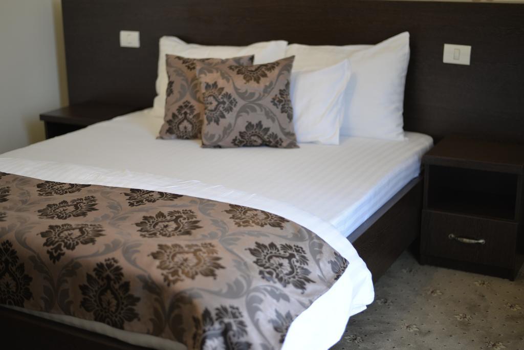 Hotel Miky Arad Oda fotoğraf