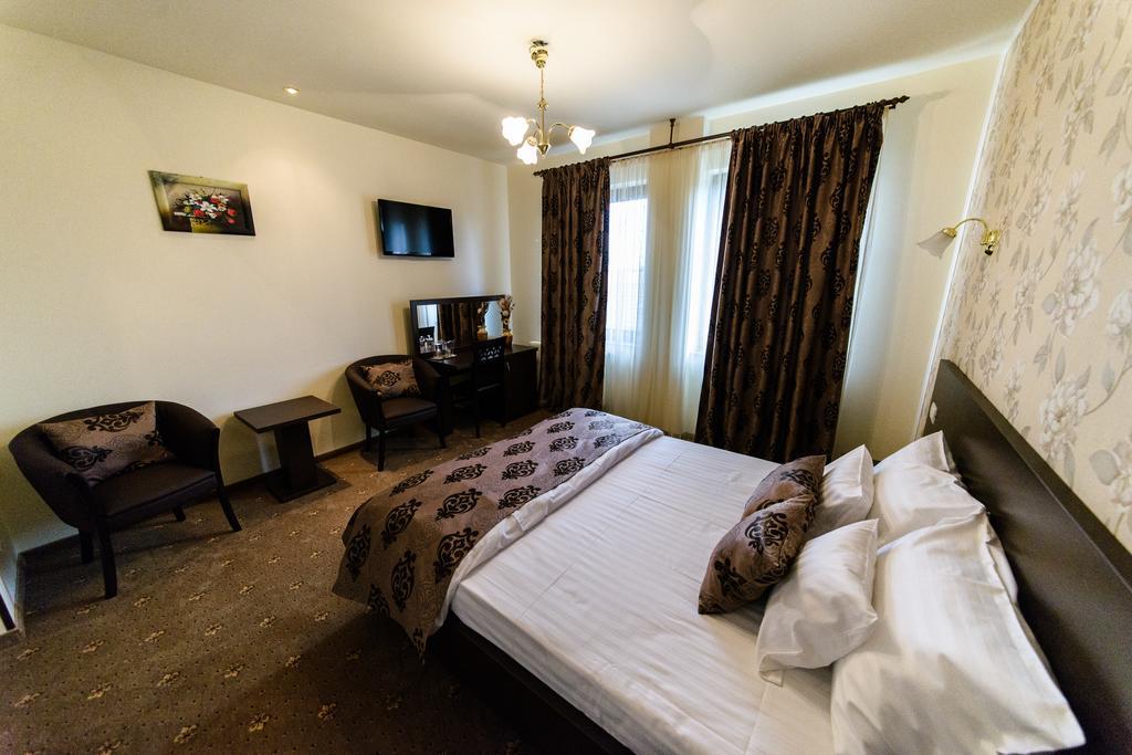 Hotel Miky Arad Oda fotoğraf