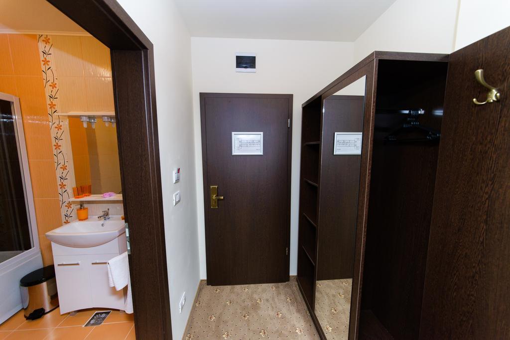 Hotel Miky Arad Oda fotoğraf